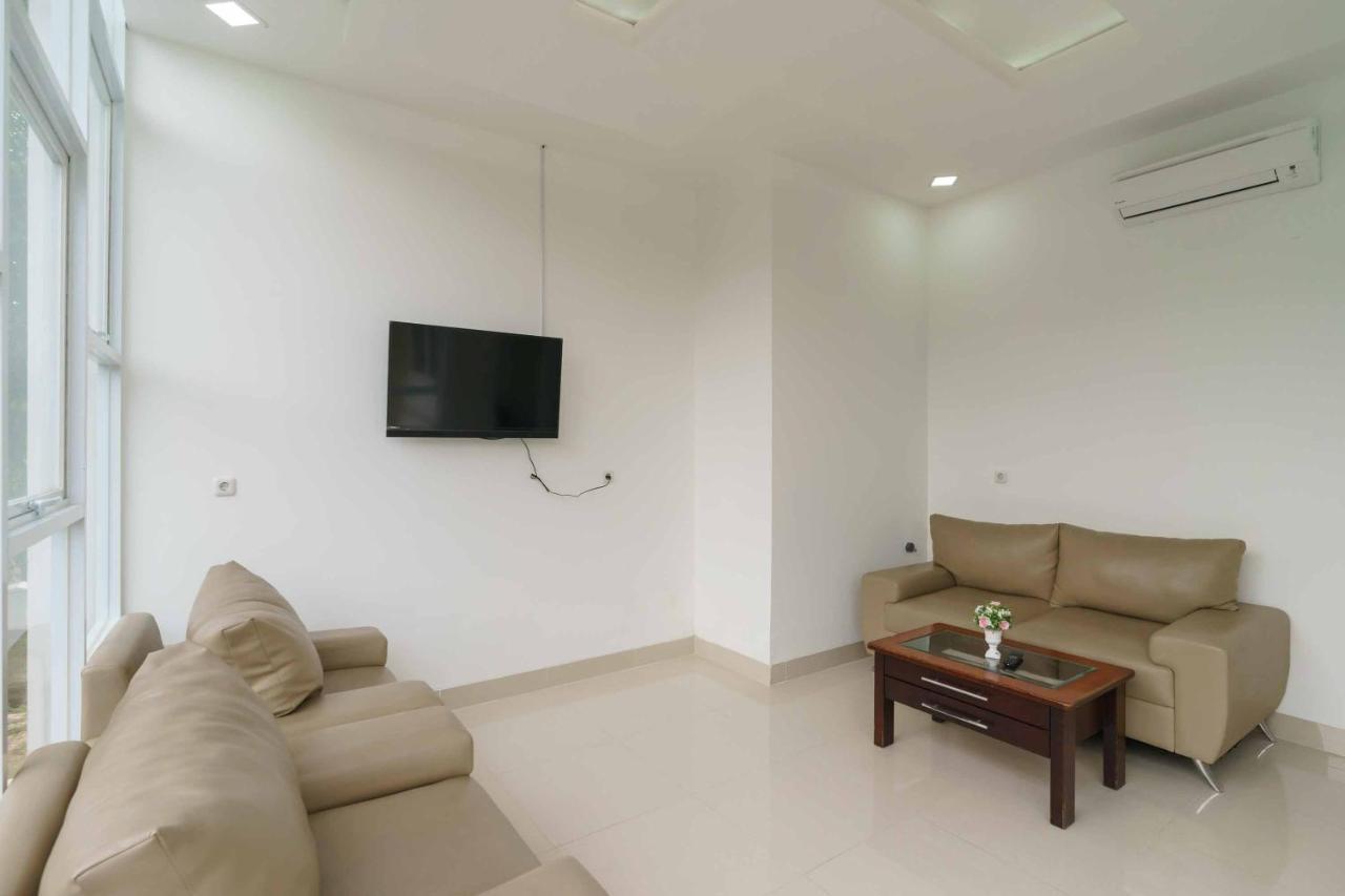 Reddoorz Plus Near Eka Hospital Bsd 5 Dadap المظهر الخارجي الصورة